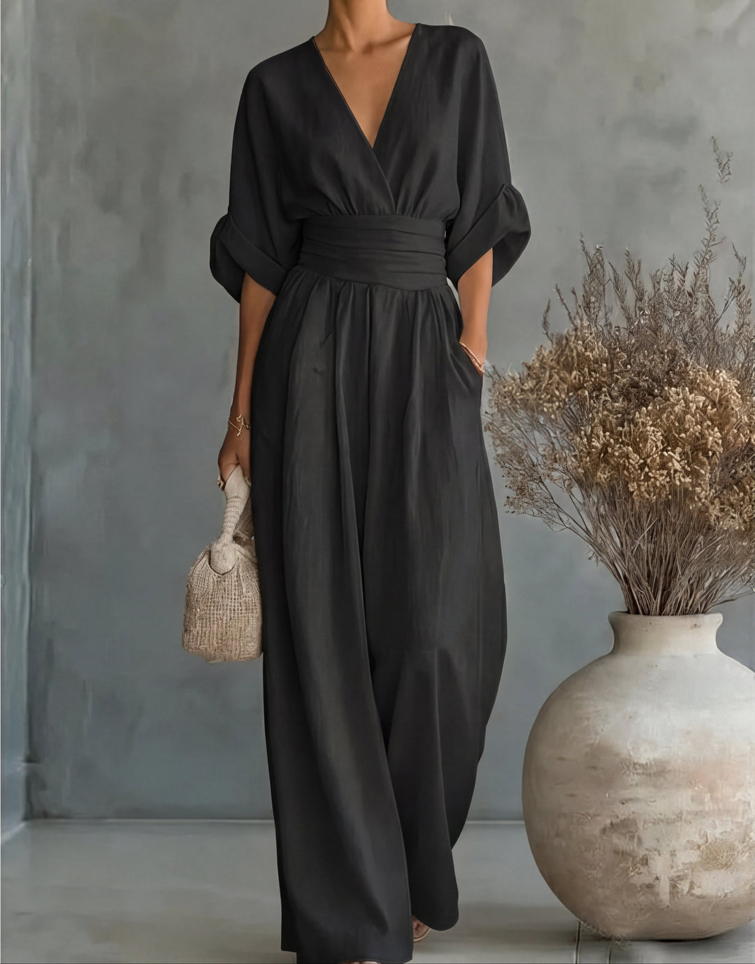 Daniela™ - Mono elegante con scollatura a V e gamba larga